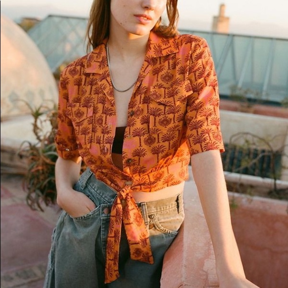 UO Fawn Tie-Front Cropped Top - Orange Multi